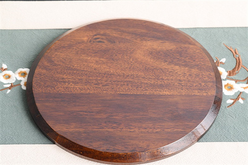 How to Use Wooden Cheese Board to Make Delicious Food?