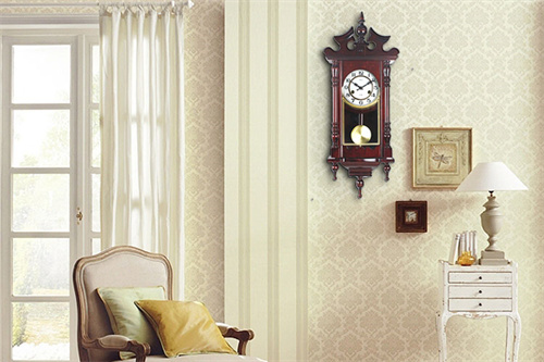How to Choose the Best Decorative Wall Clock for the Family?