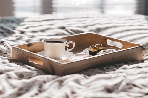 Modern Wooden Trays Add a Natural Atmosphere to the Room